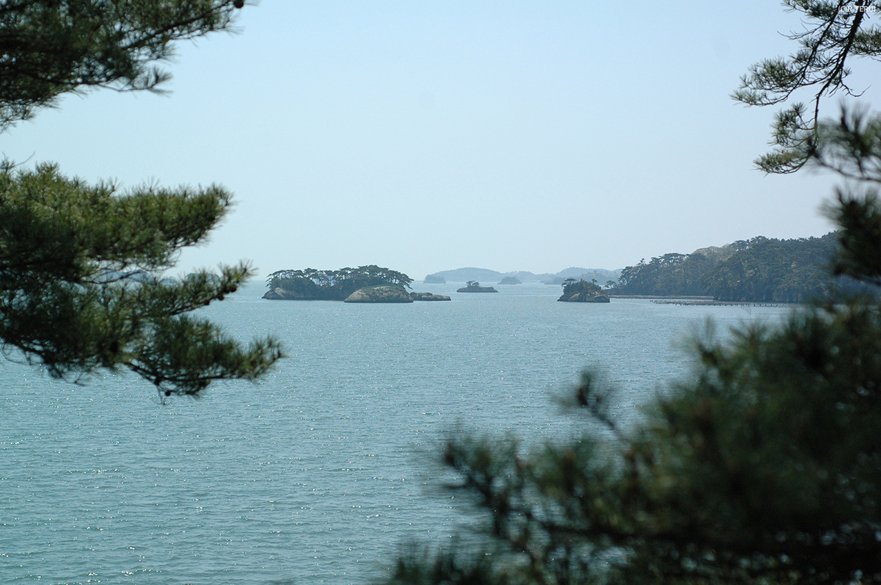 松島海岸　写真2　雄島からの海