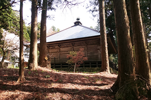 箟峯寺　裏手