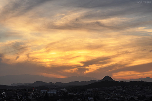 夕暮れ　太白山　蔵王連峰