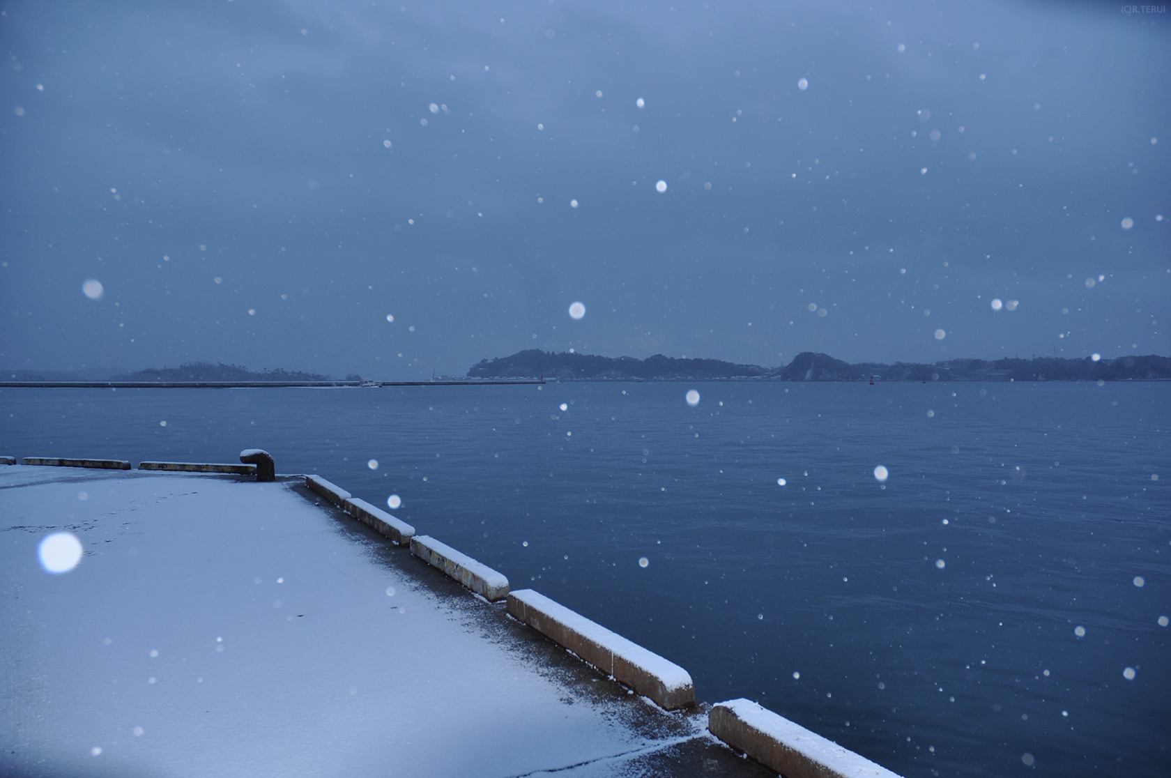 塩竈　写真3　雪降る海　東塩釜