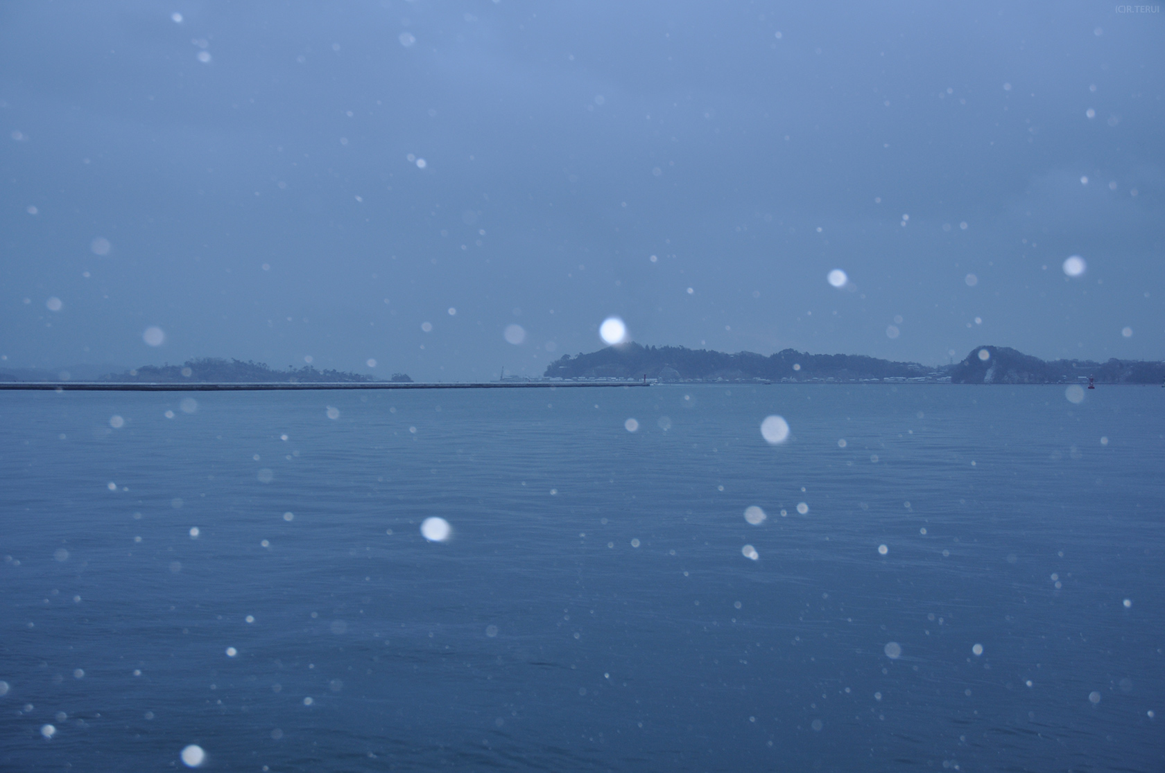 塩竈　写真4　雪降る海　東塩釜