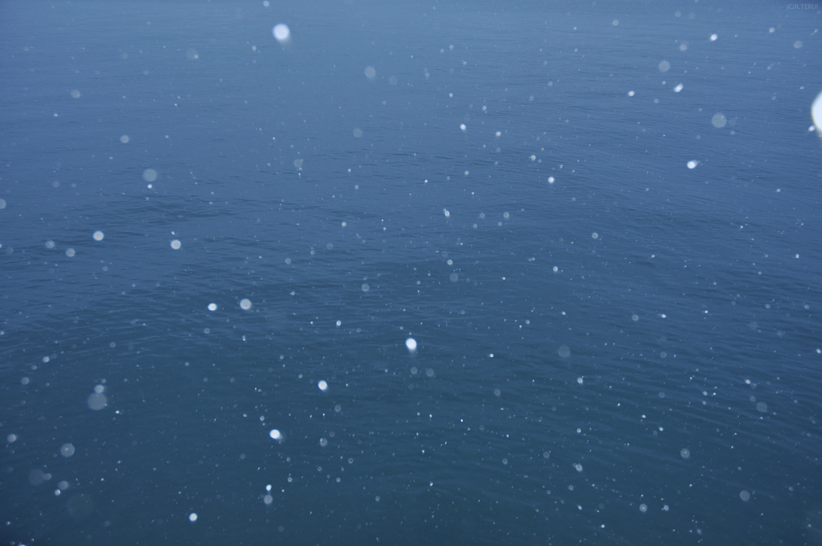 塩竈　写真5　雪と海面