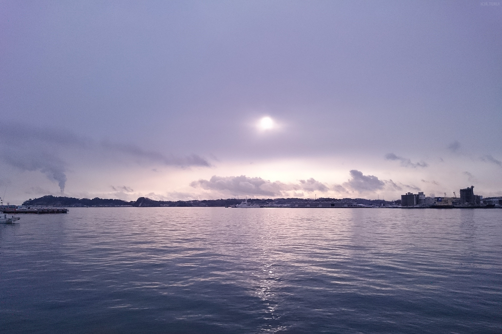 塩竈　写真8　太陽　海　空　雲